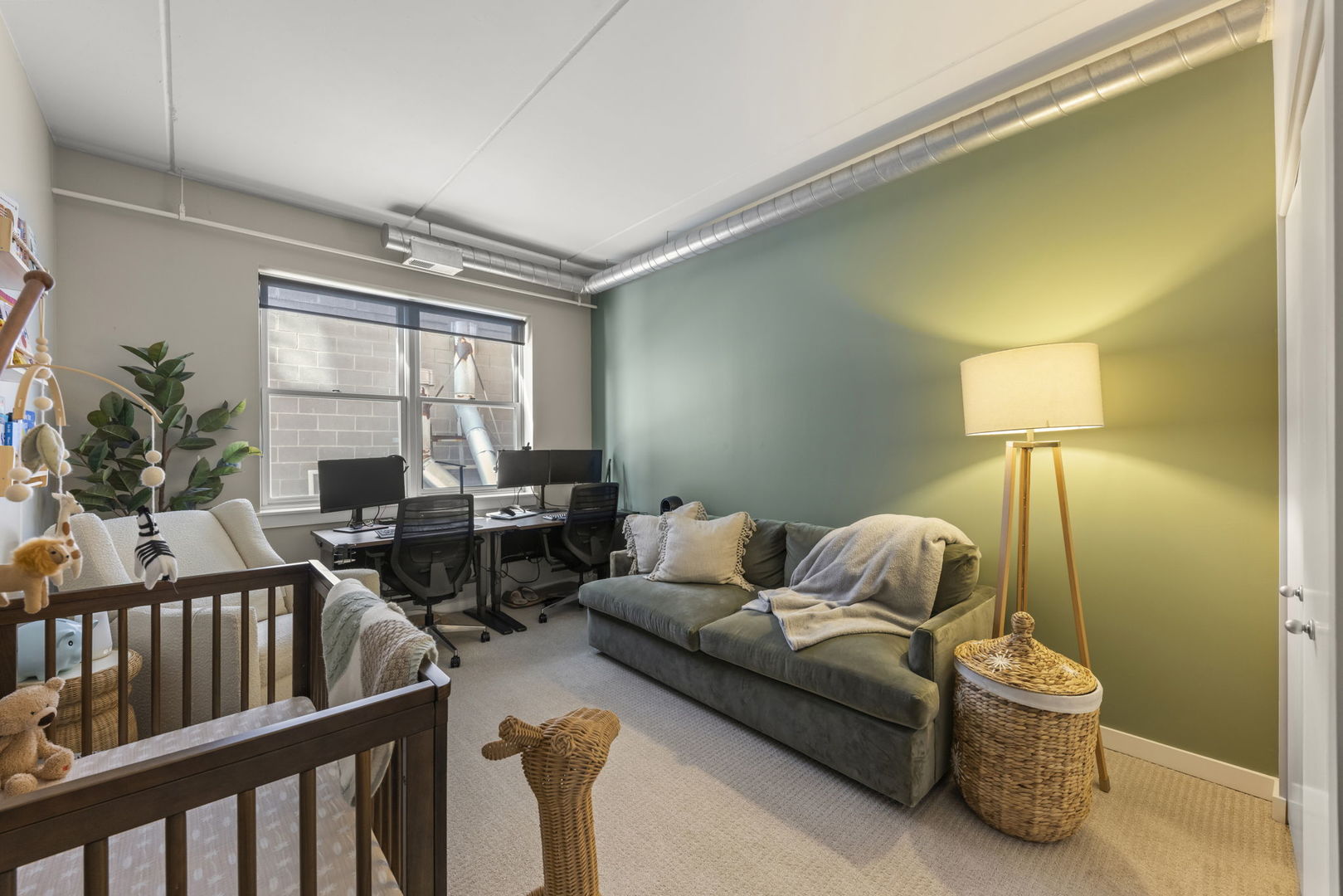 873 N Larrabee Street Unit: 202