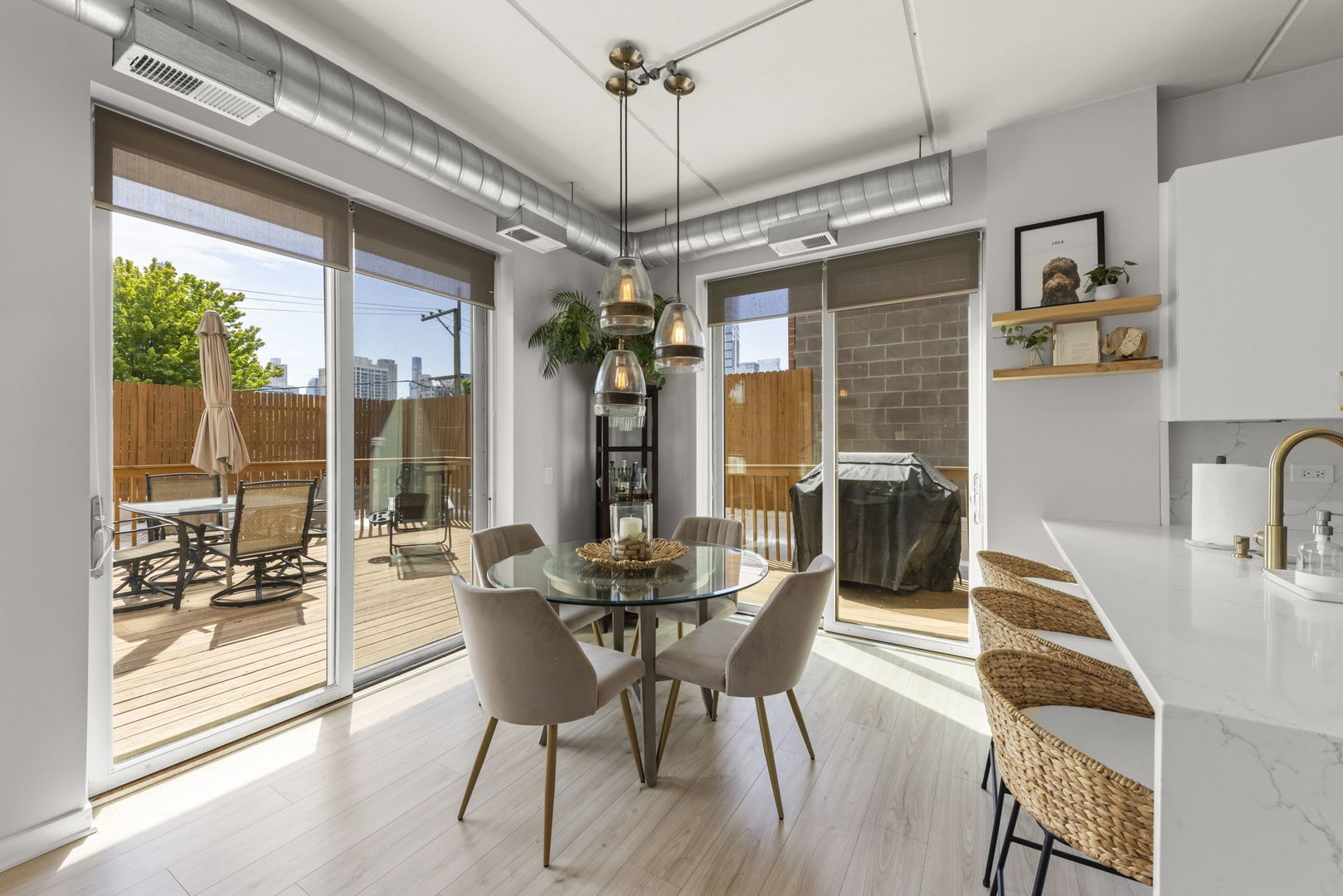 873 N Larrabee Street Unit: 202