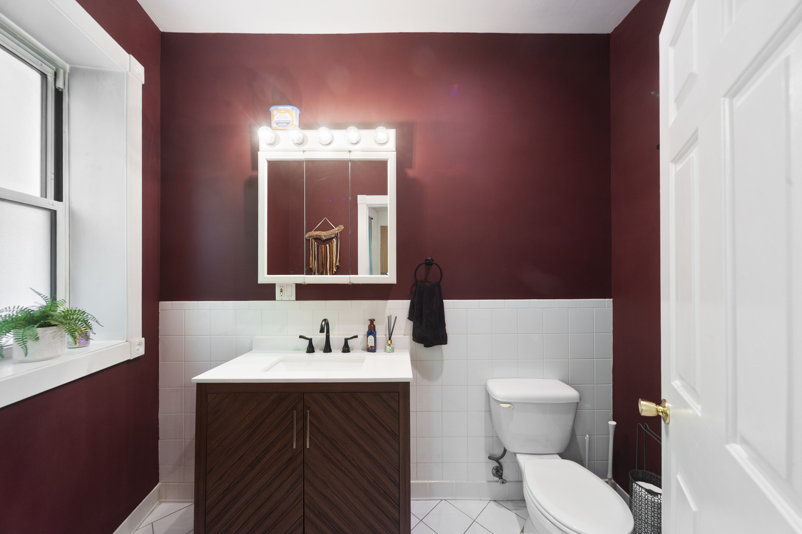 1319 W Fargo Avenue Unit: 1N