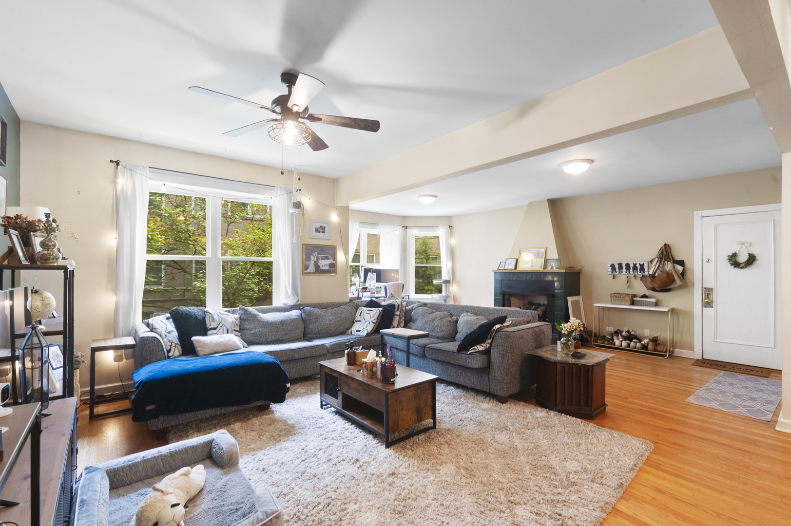 1319 W Fargo Avenue Unit: 1N