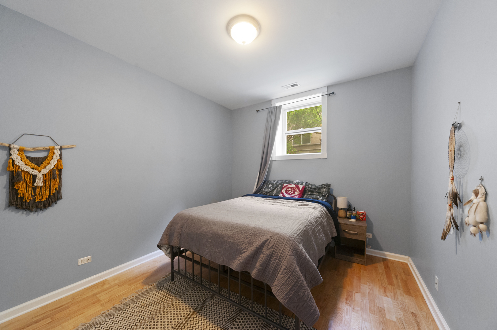 1319 W Fargo Avenue Unit: 1N