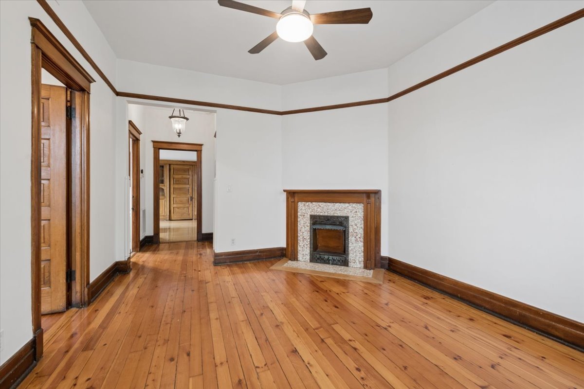 1961 N Fremont Street Unit: 3F