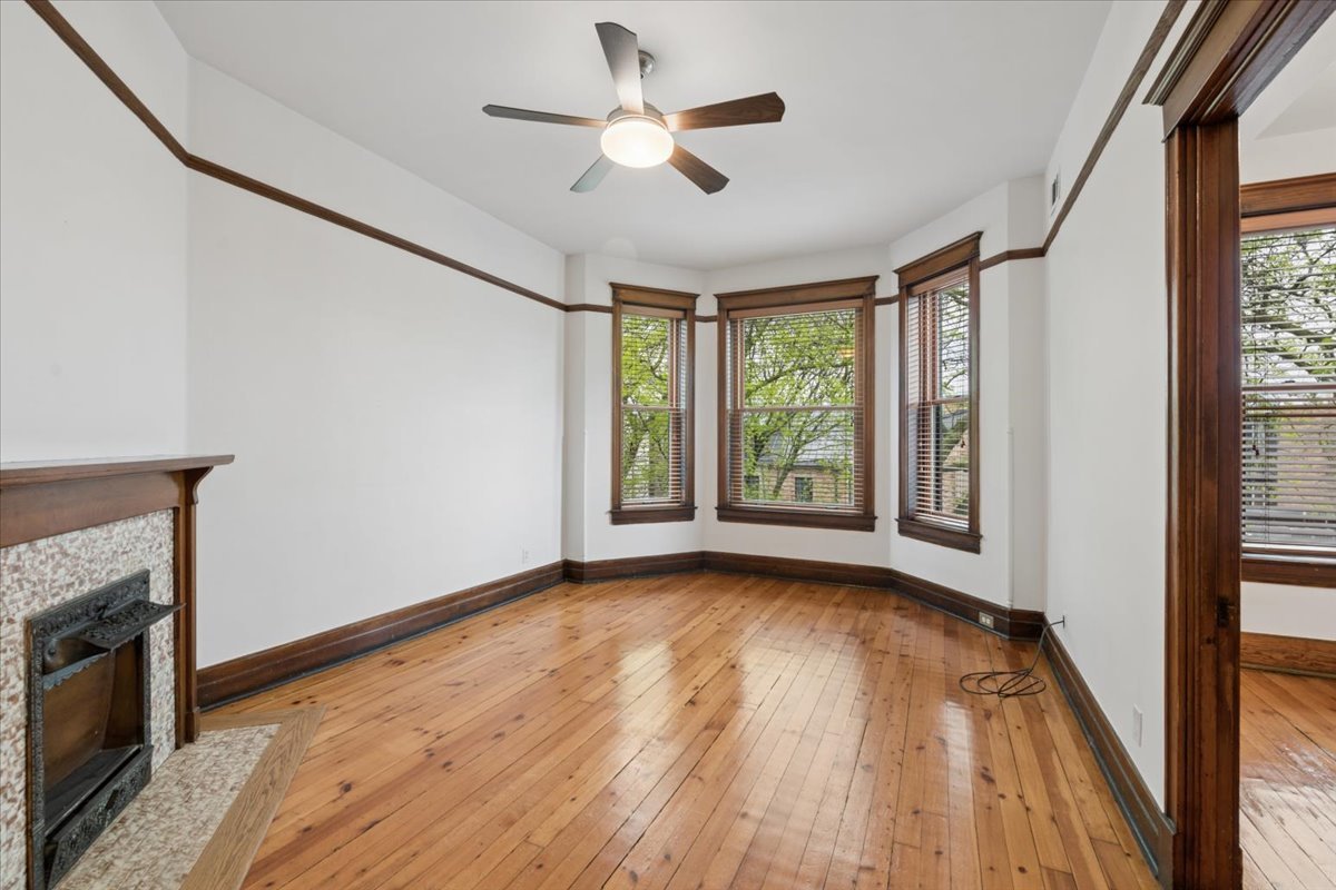 1961 N Fremont Street Unit: 3F