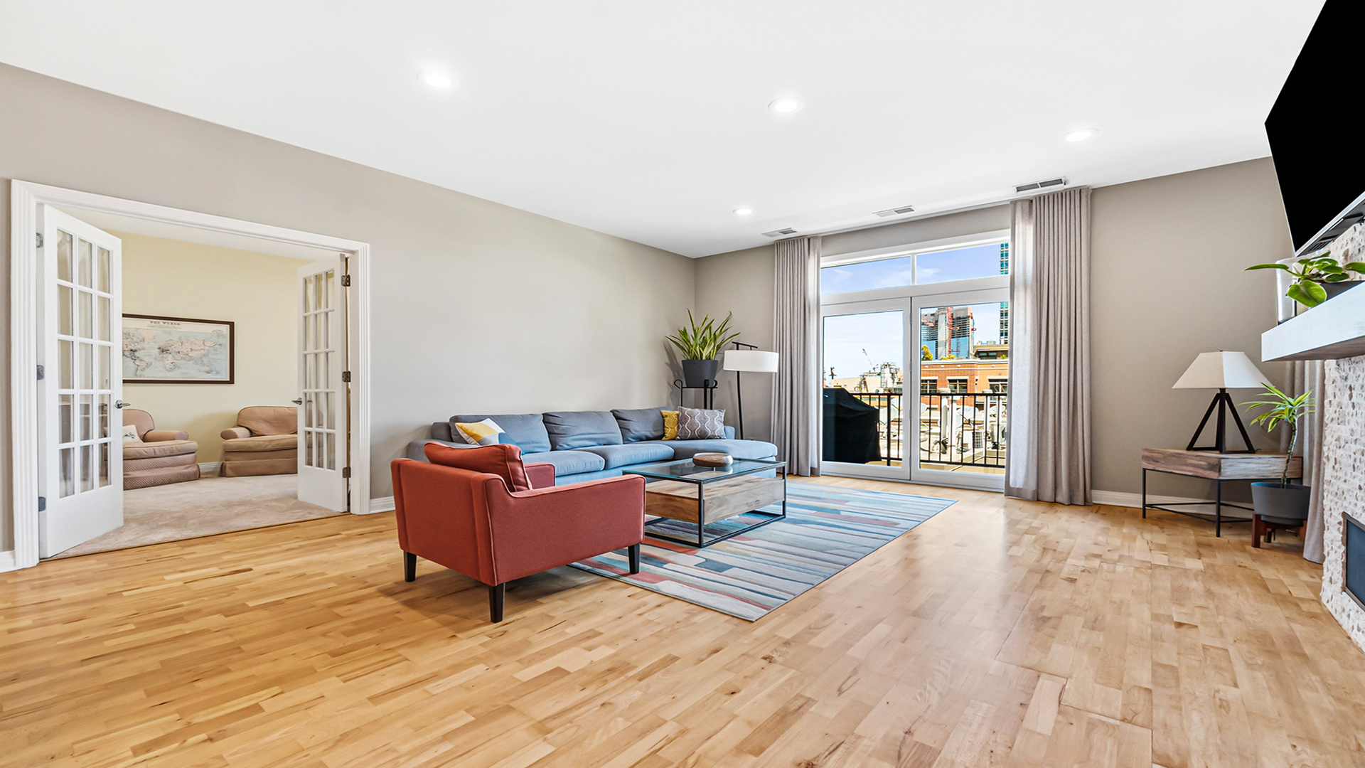 560 W FULTON Street Unit: 602