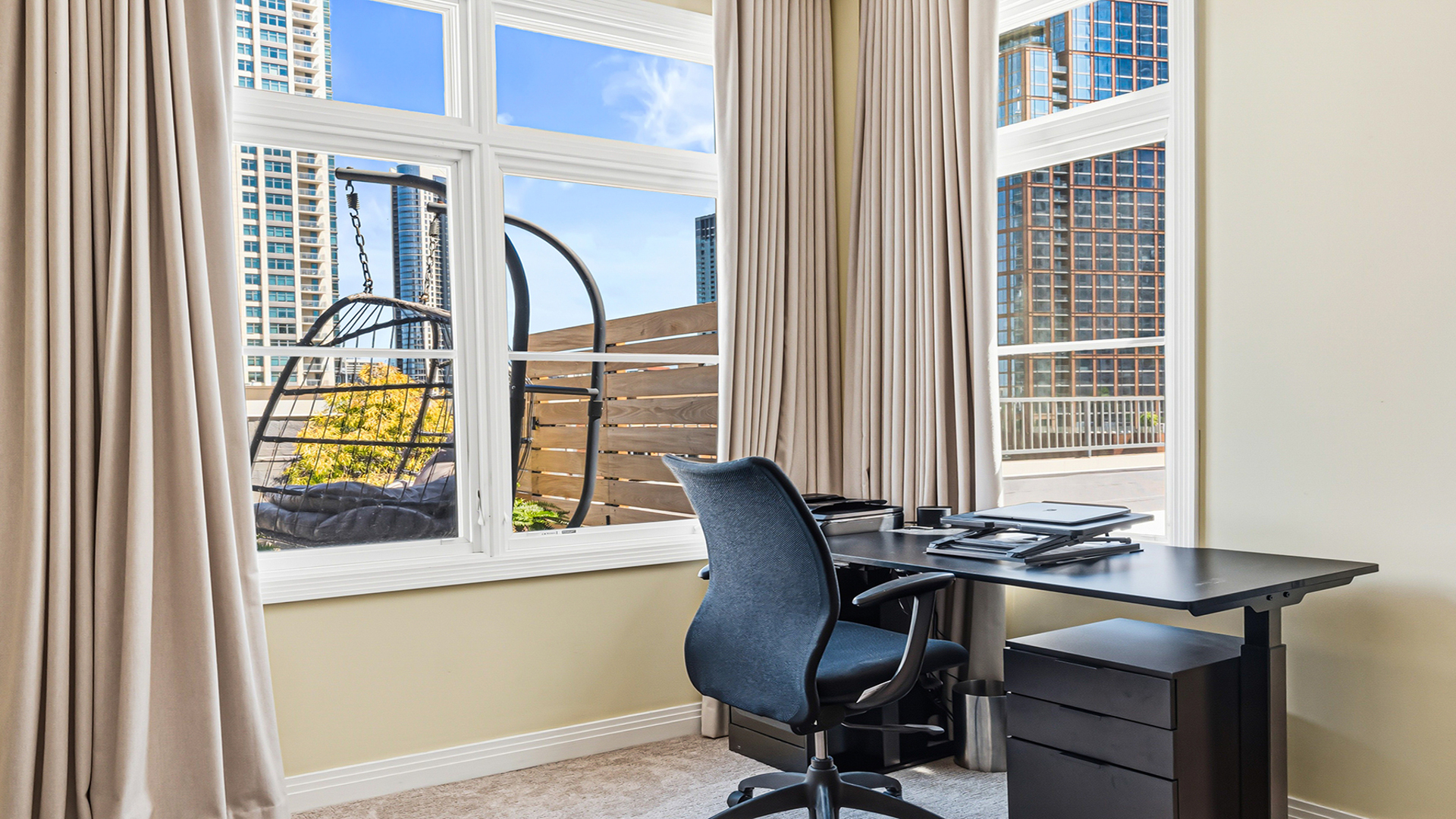 560 W FULTON Street Unit: 602
