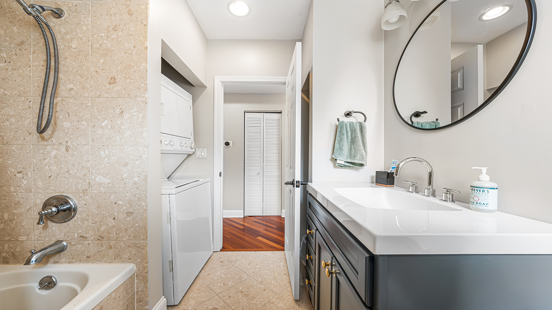 3215 N Francisco Avenue Unit: 2S