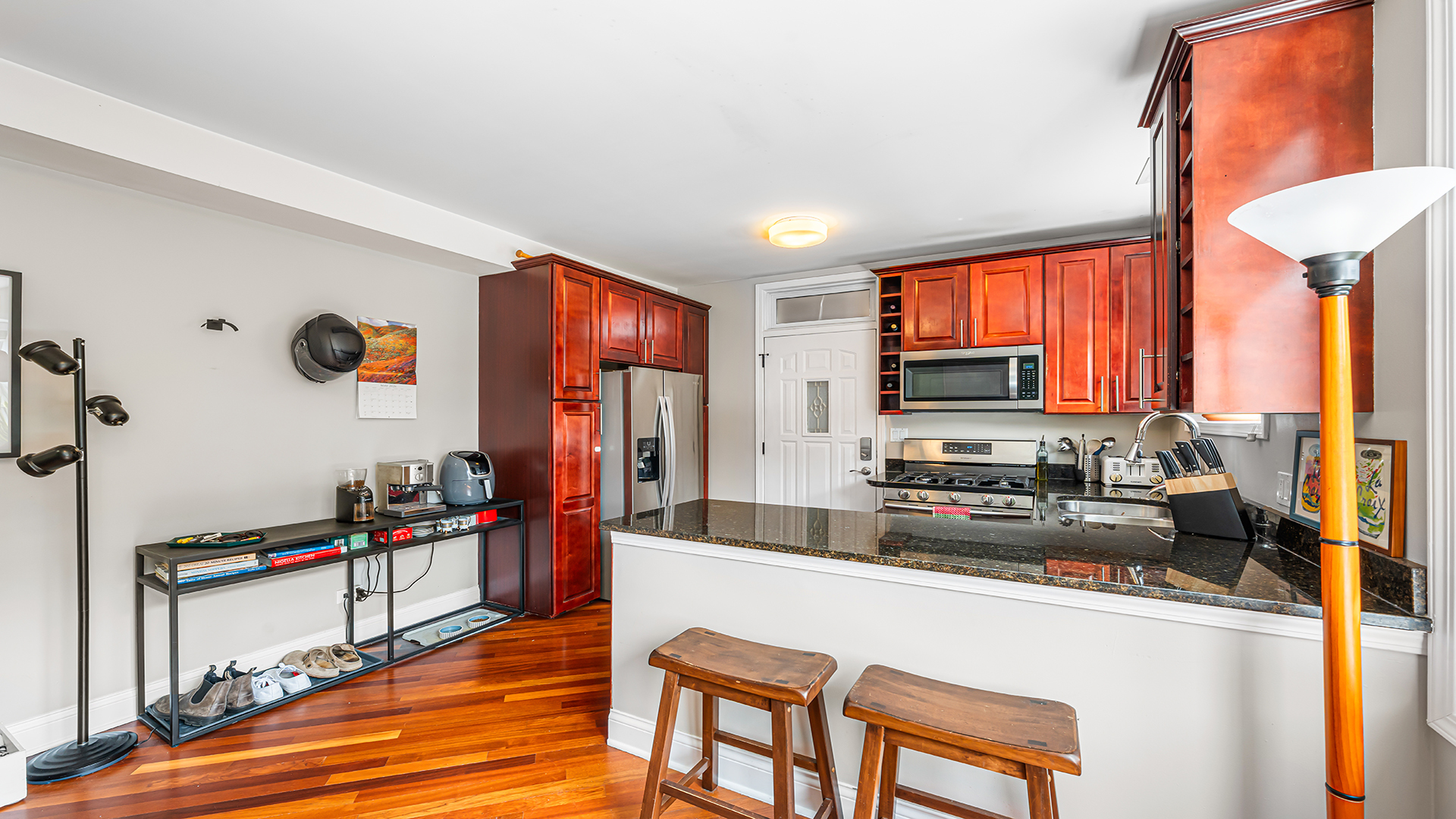 3215 N Francisco Avenue Unit: 2S