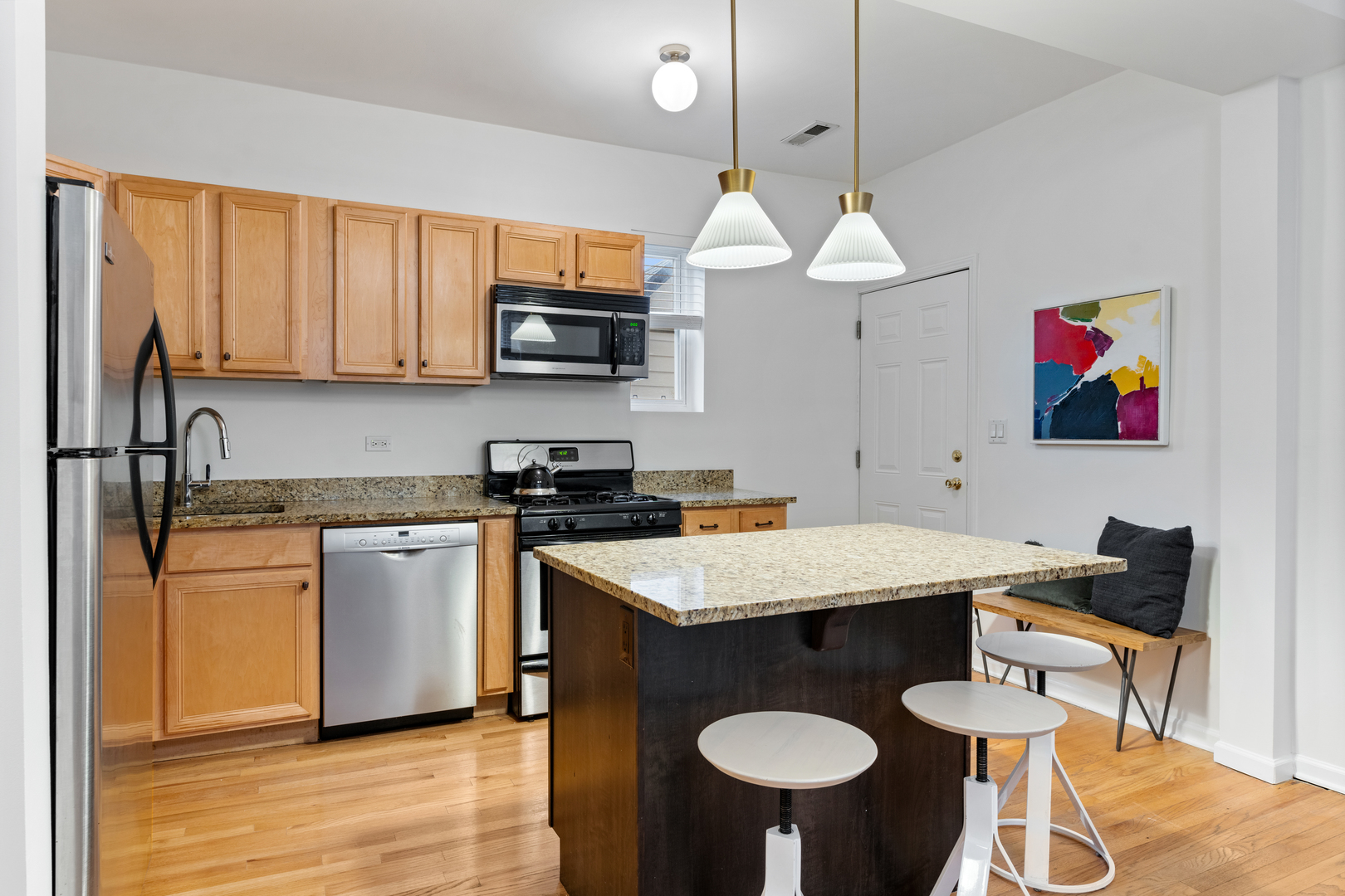 2846 N CHRISTIANA Avenue Unit: 2