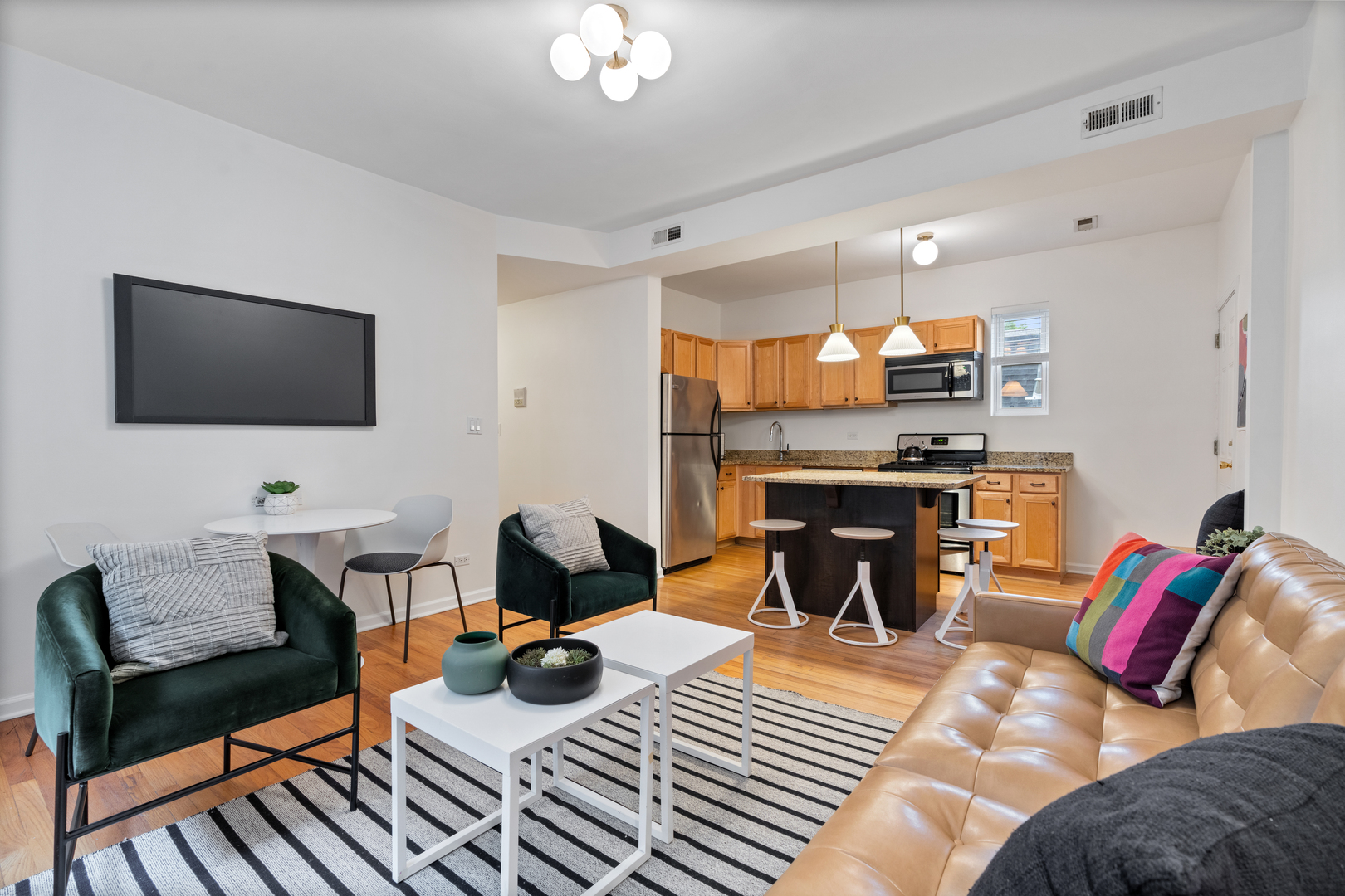 2846 N CHRISTIANA Avenue Unit: 2