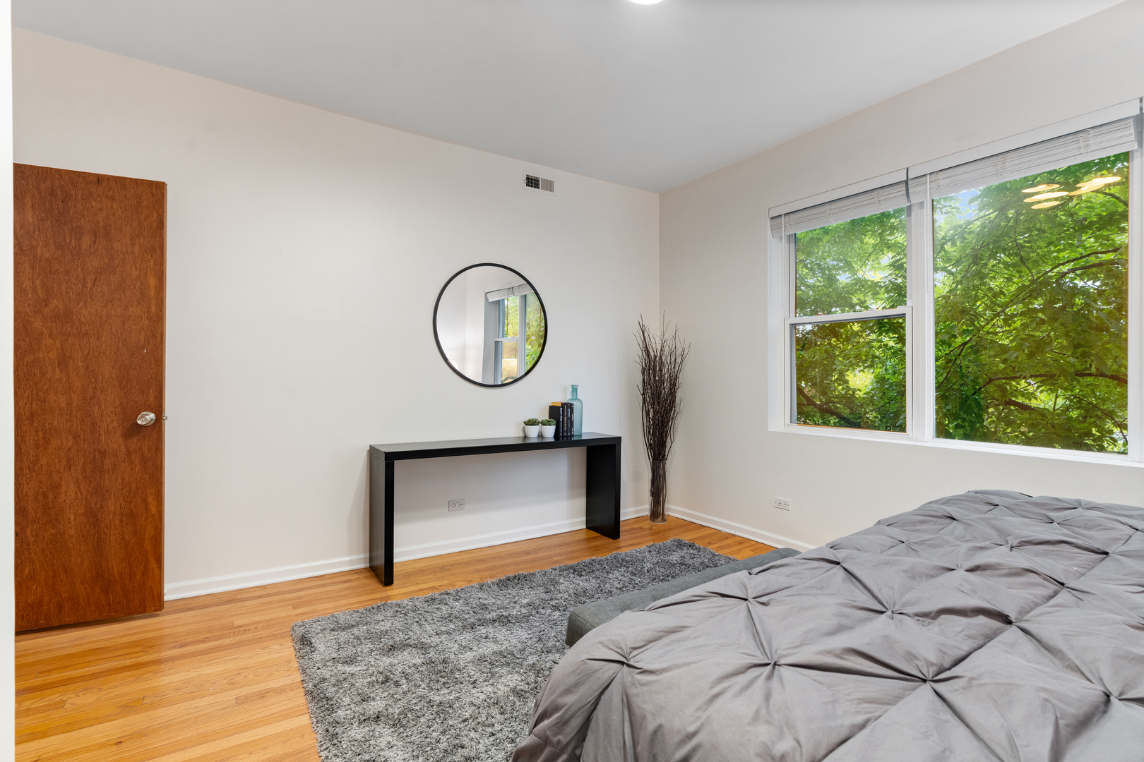 2846 N CHRISTIANA Avenue Unit: 2