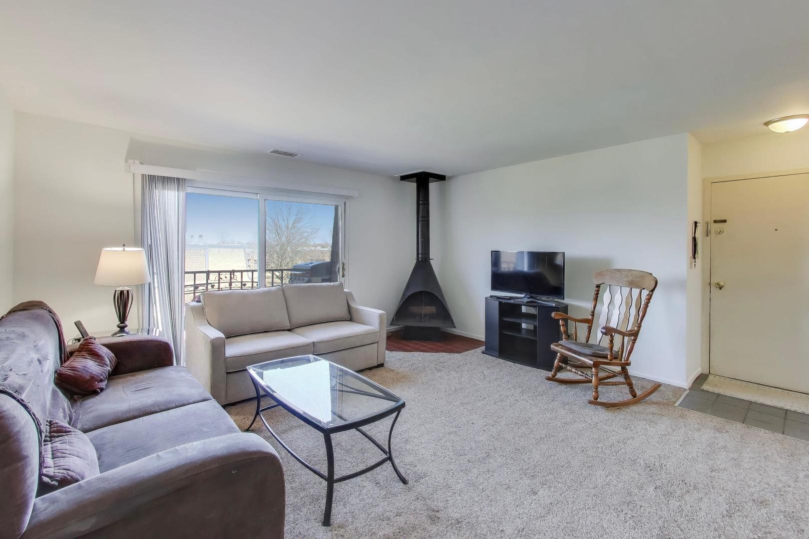 717 Killarney Court Unit: 2D