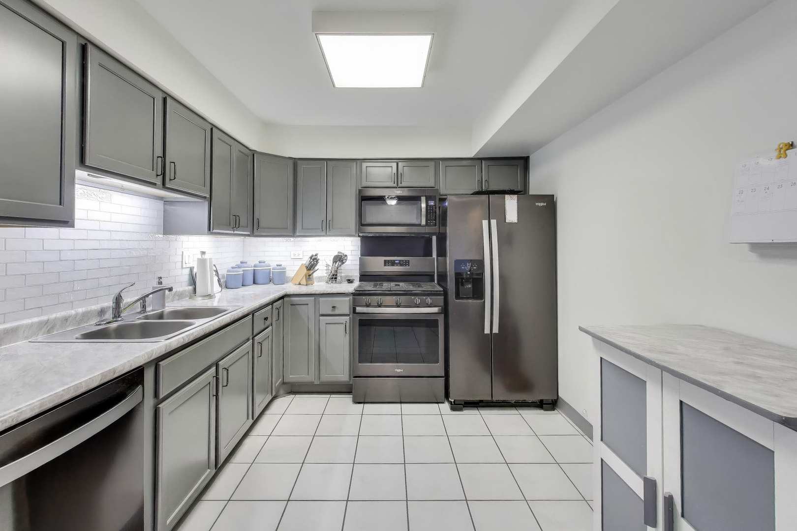 717 Killarney Court Unit: 2D