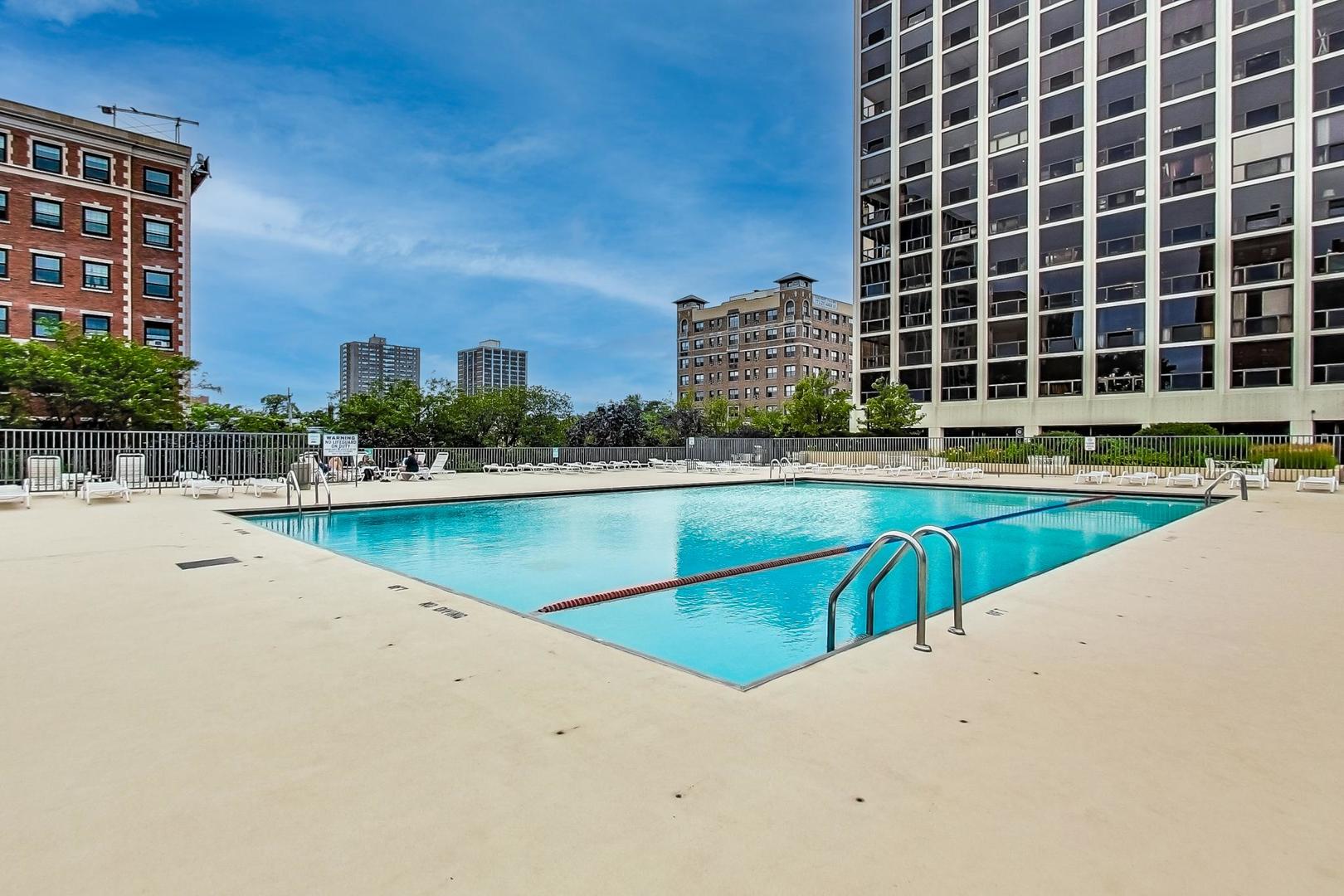 4343 N Clarendon Avenue Unit: 1408
