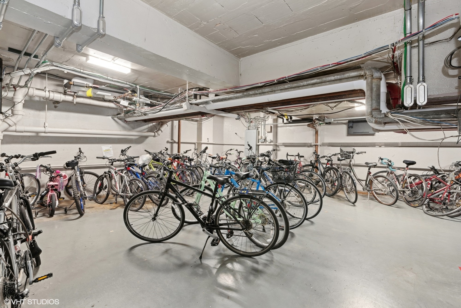 4950 N Marine Drive Unit: 405
