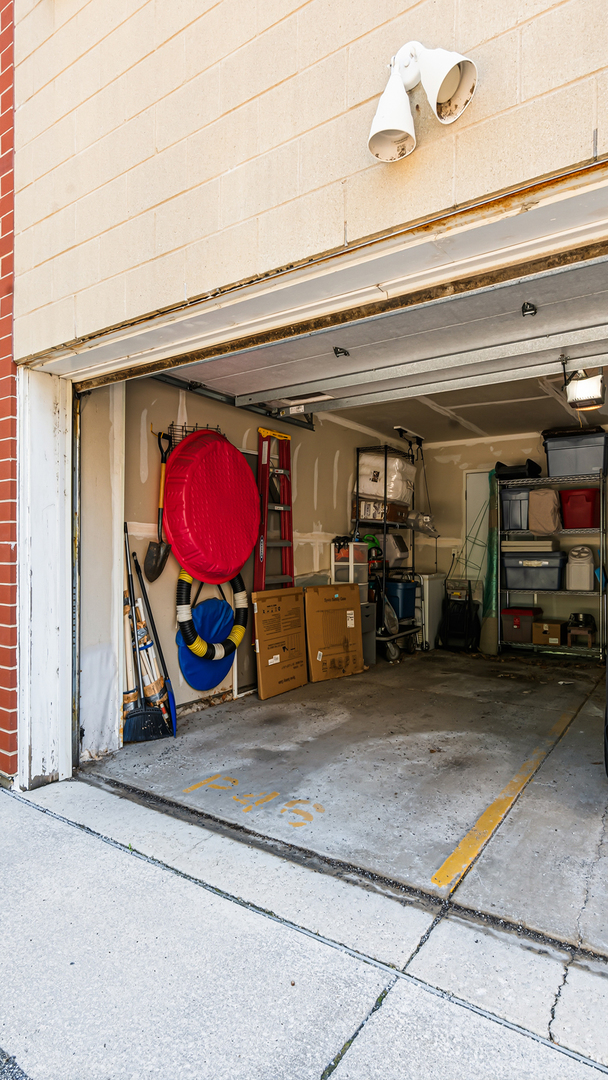 2220 W MAYPOLE Avenue Unit: 202