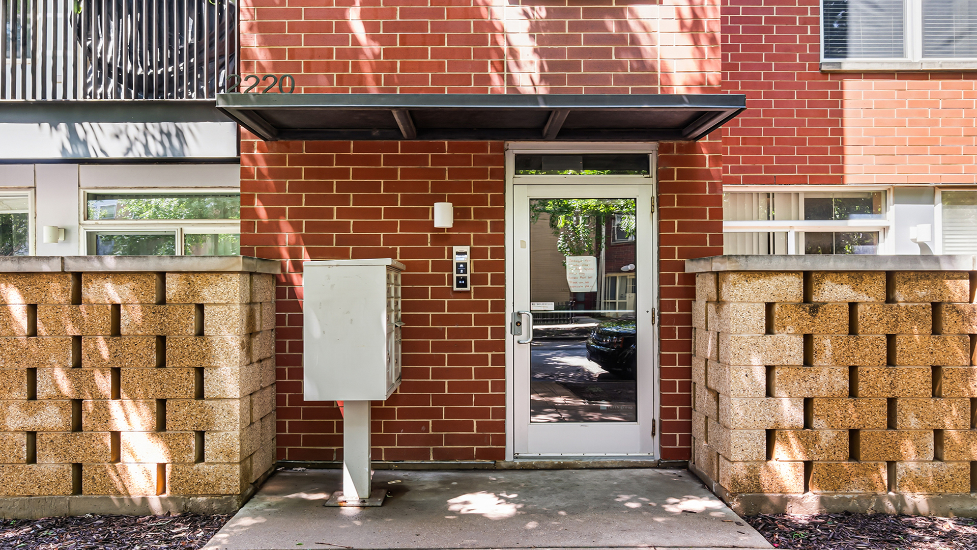 2220 W MAYPOLE Avenue Unit: 202