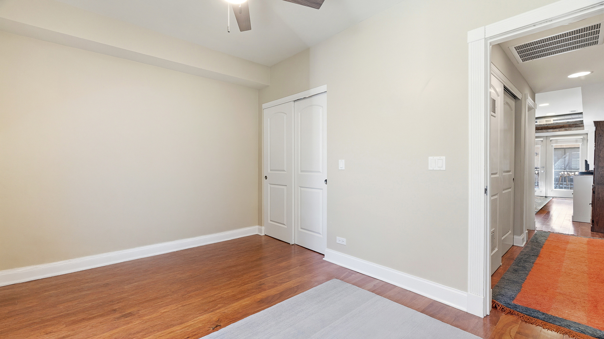 4442 N Damen Avenue Unit: 3E
