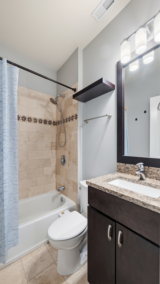 4442 N Damen Avenue Unit: 3E