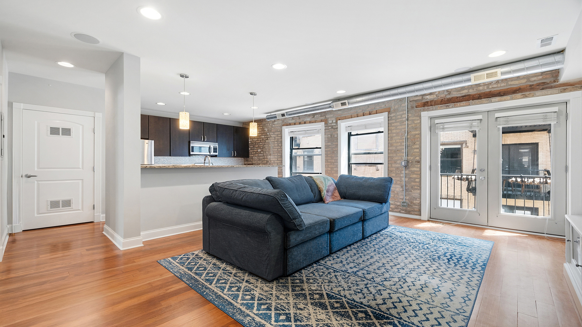 4442 N Damen Avenue Unit: 3E
