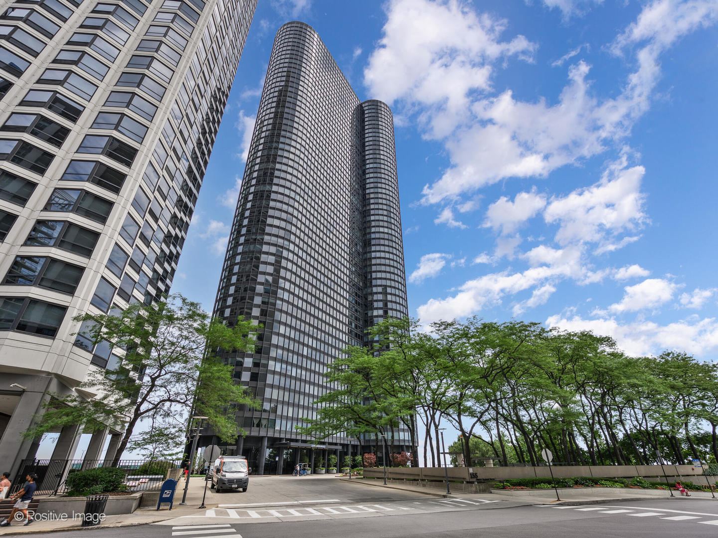 155 N HARBOR Drive Unit: 3910