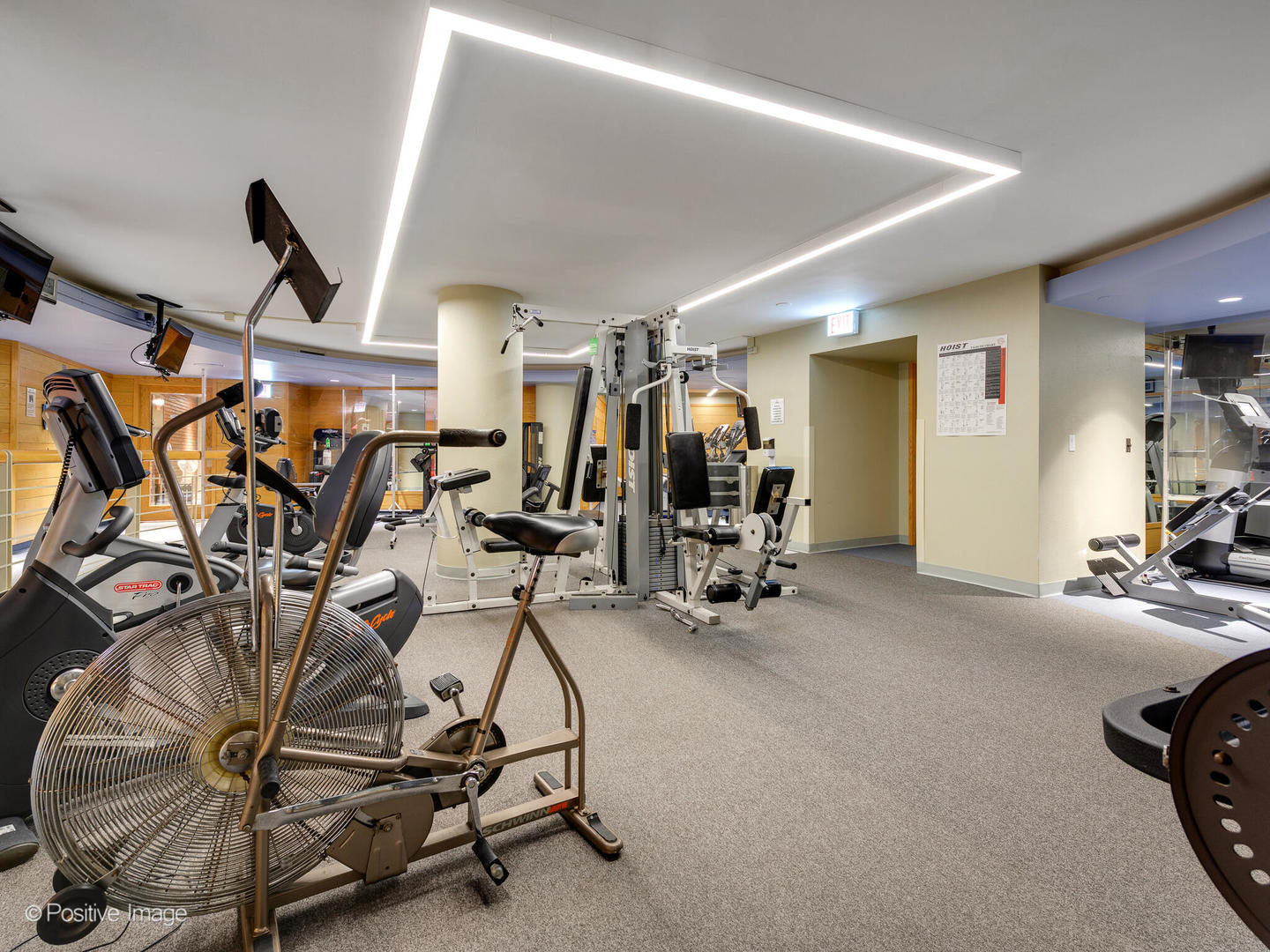 155 N HARBOR Drive Unit: 3910
