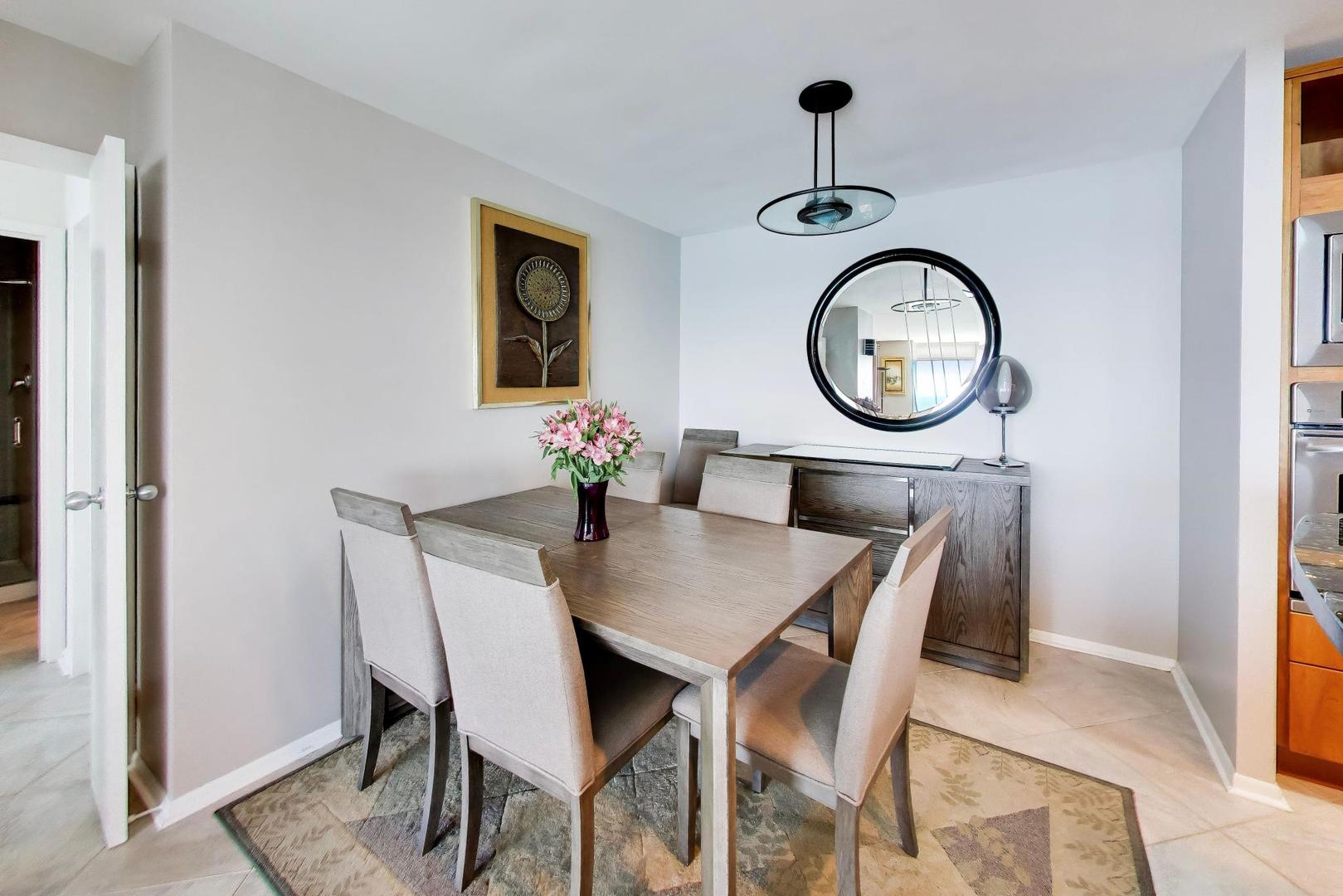 155 N HARBOR Drive Unit: 3910