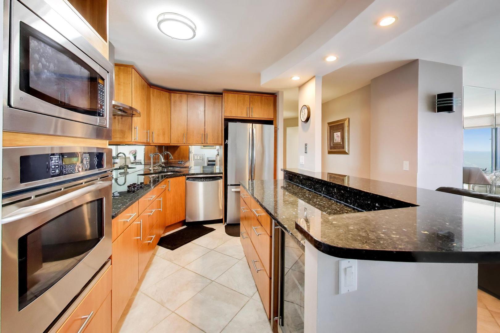 155 N HARBOR Drive Unit: 3910