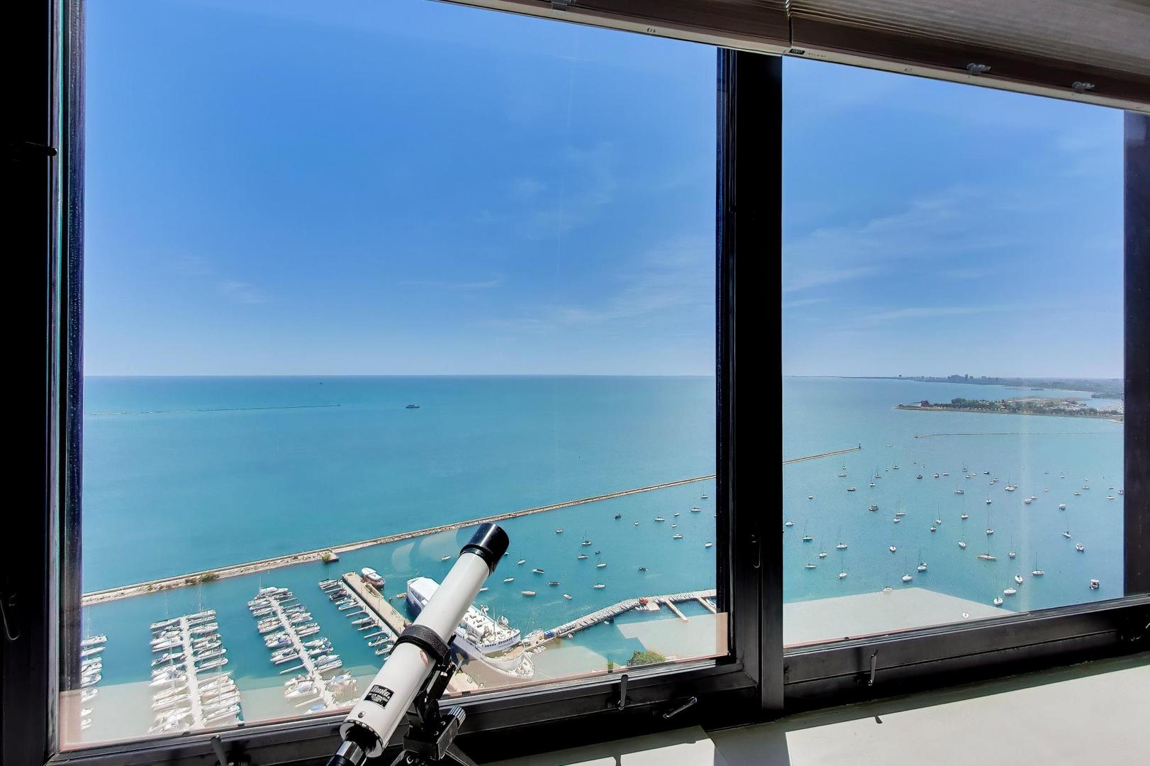155 N HARBOR Drive Unit: 3910