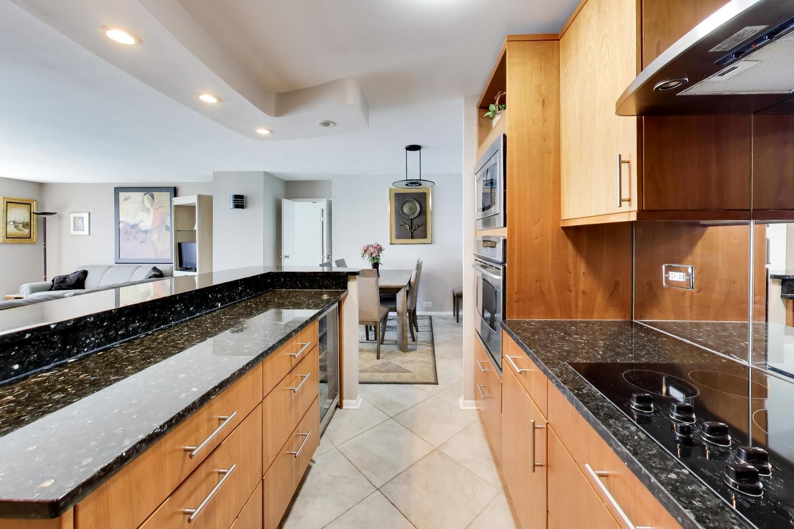 155 N HARBOR Drive Unit: 3910