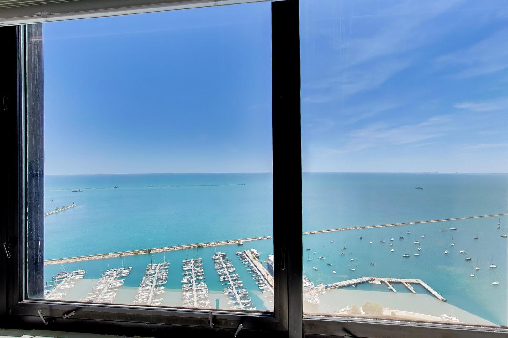 155 N HARBOR Drive Unit: 3910