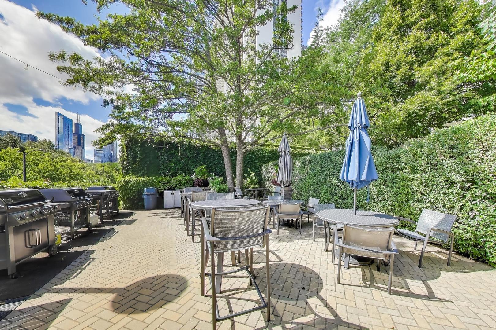 155 N HARBOR Drive Unit: 3910