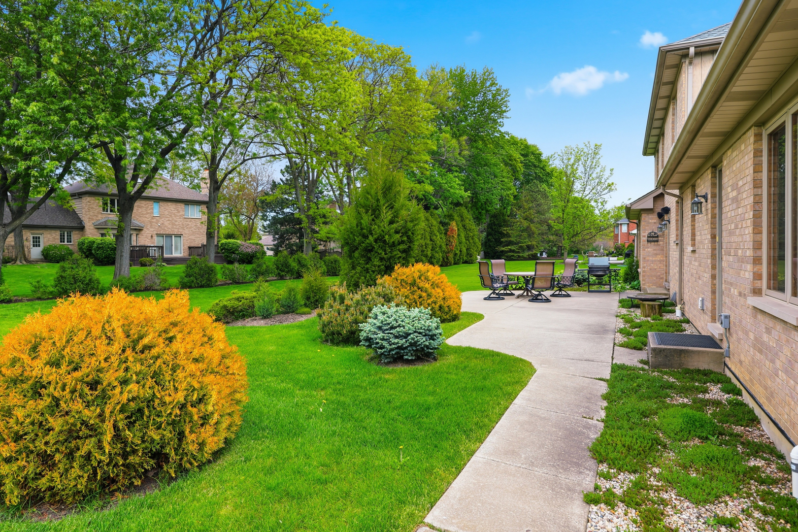 406 Woodview Drive
