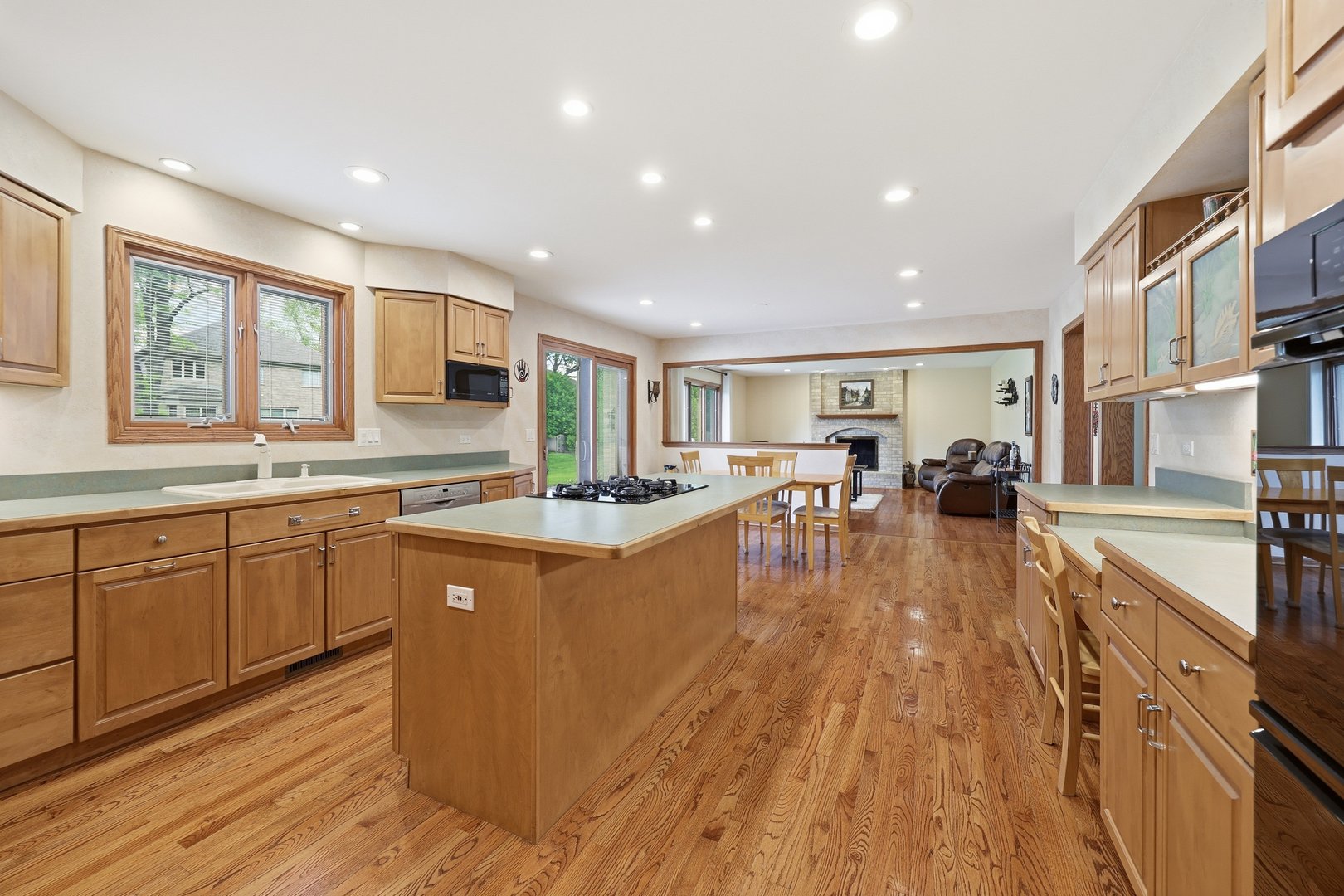 406 Woodview Drive