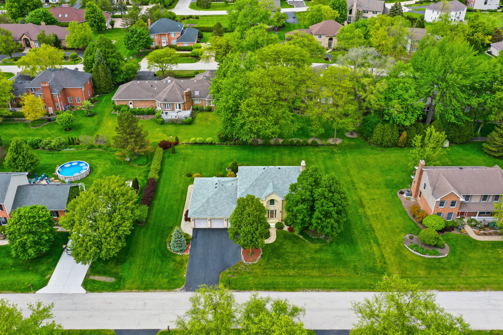 406 Woodview Drive