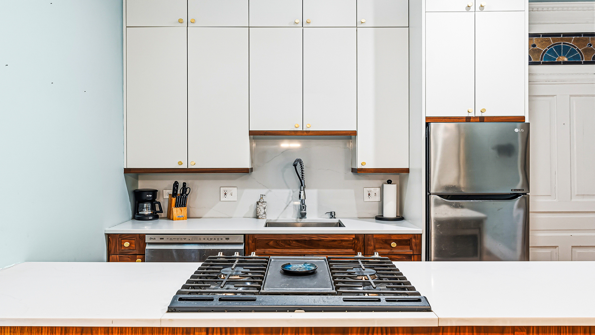 1049 W Wellington Avenue Unit: 1B