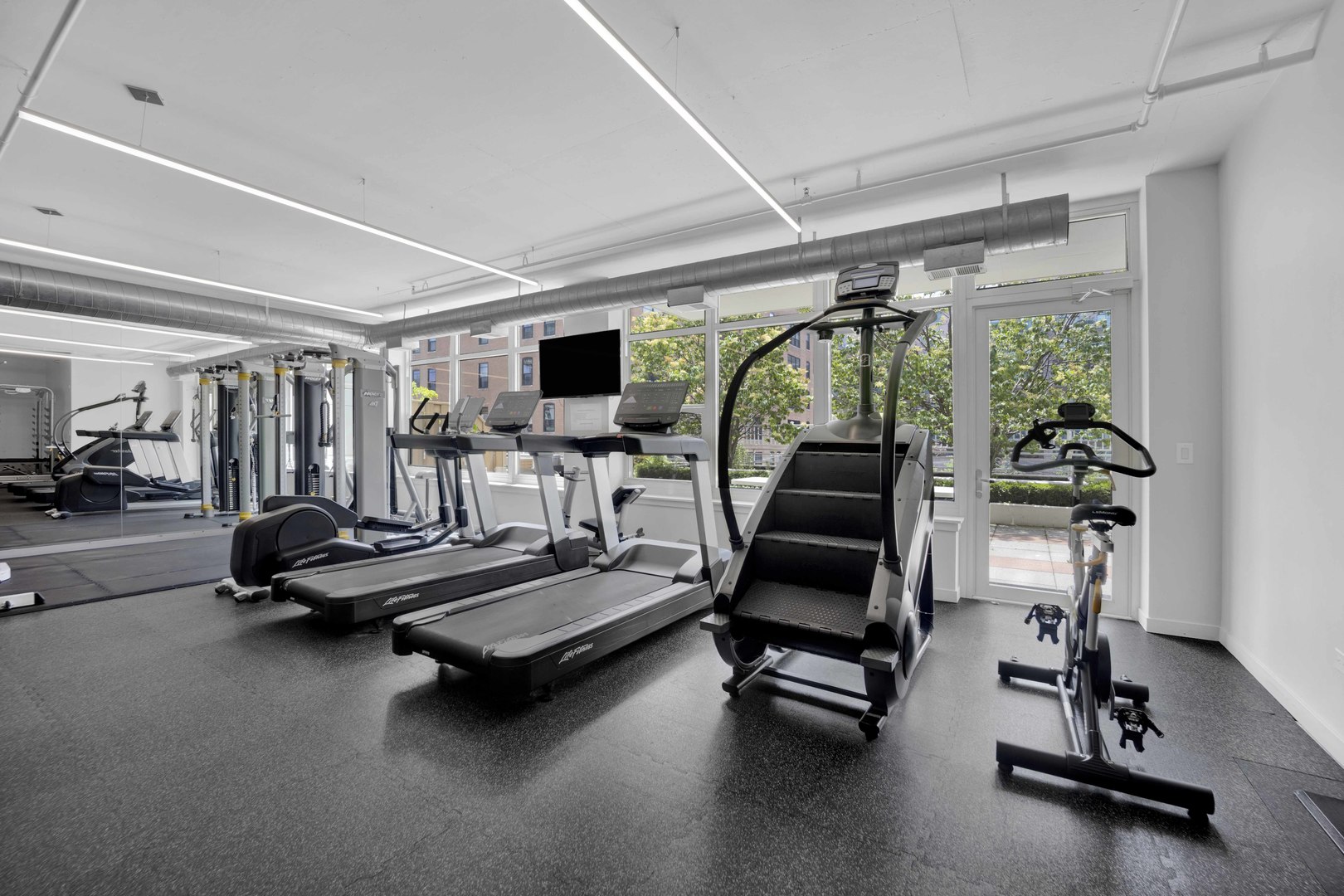 909 W Washington Boulevard Unit: 912