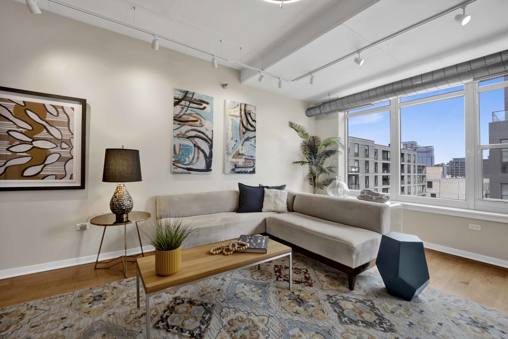 909 W Washington Boulevard Unit: 912