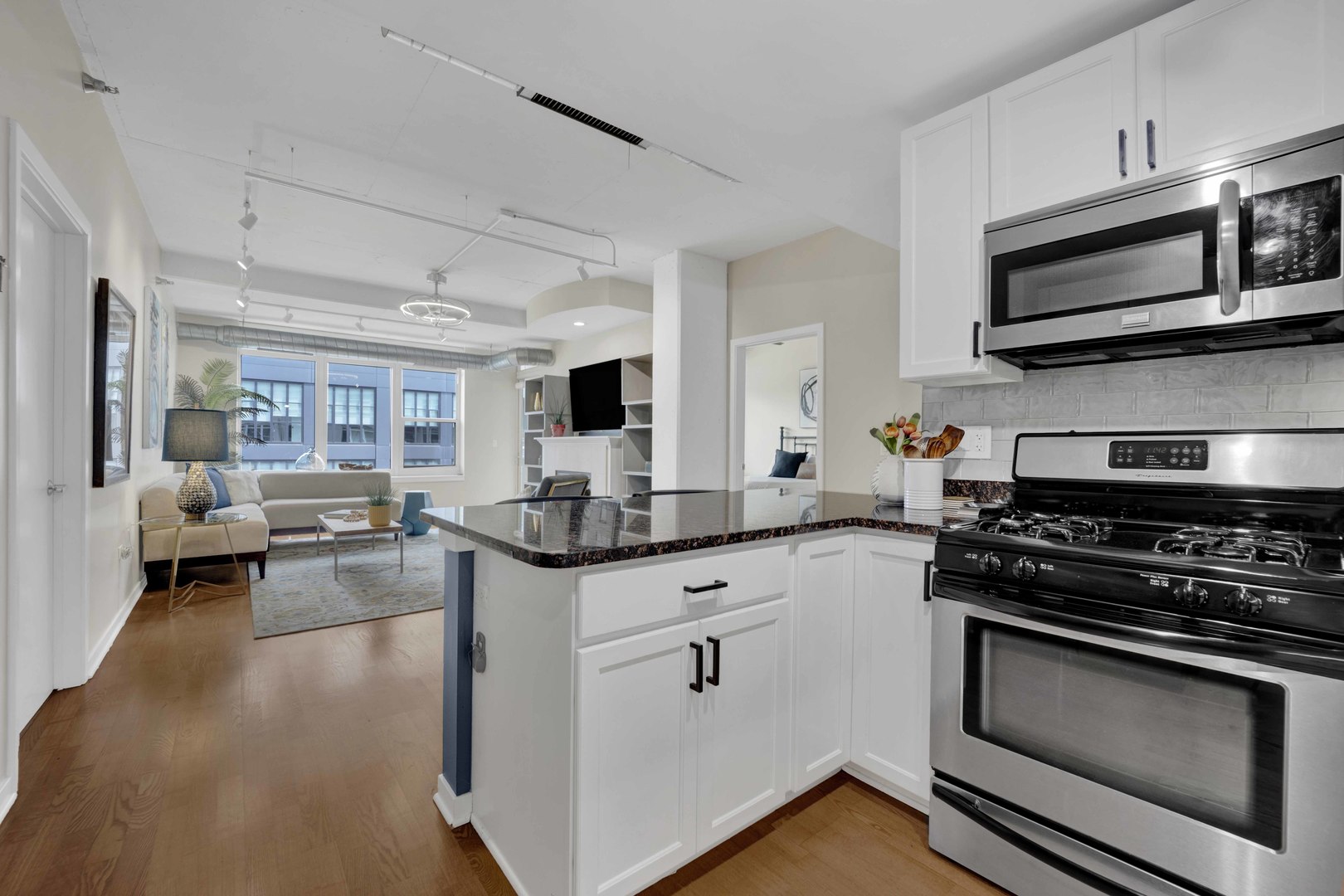 909 W Washington Boulevard Unit: 912