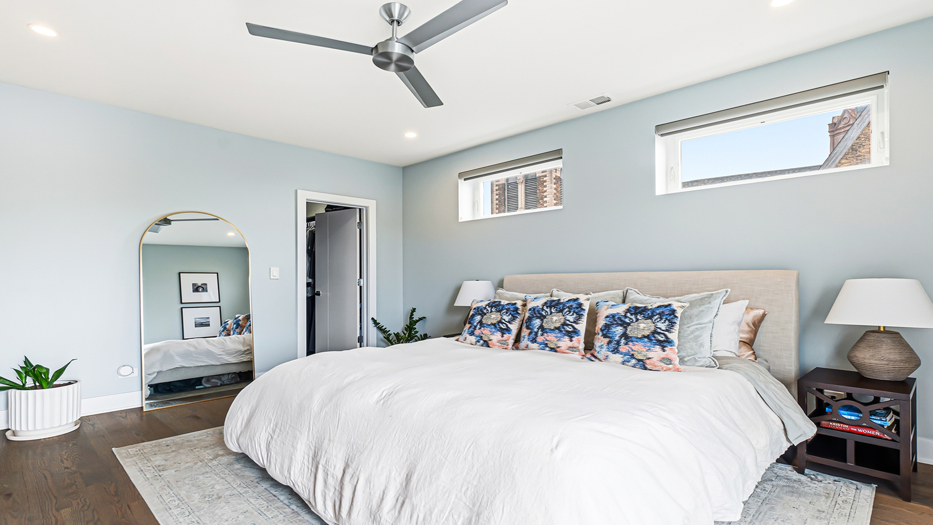2703 W Belmont Avenue Unit: 3E
