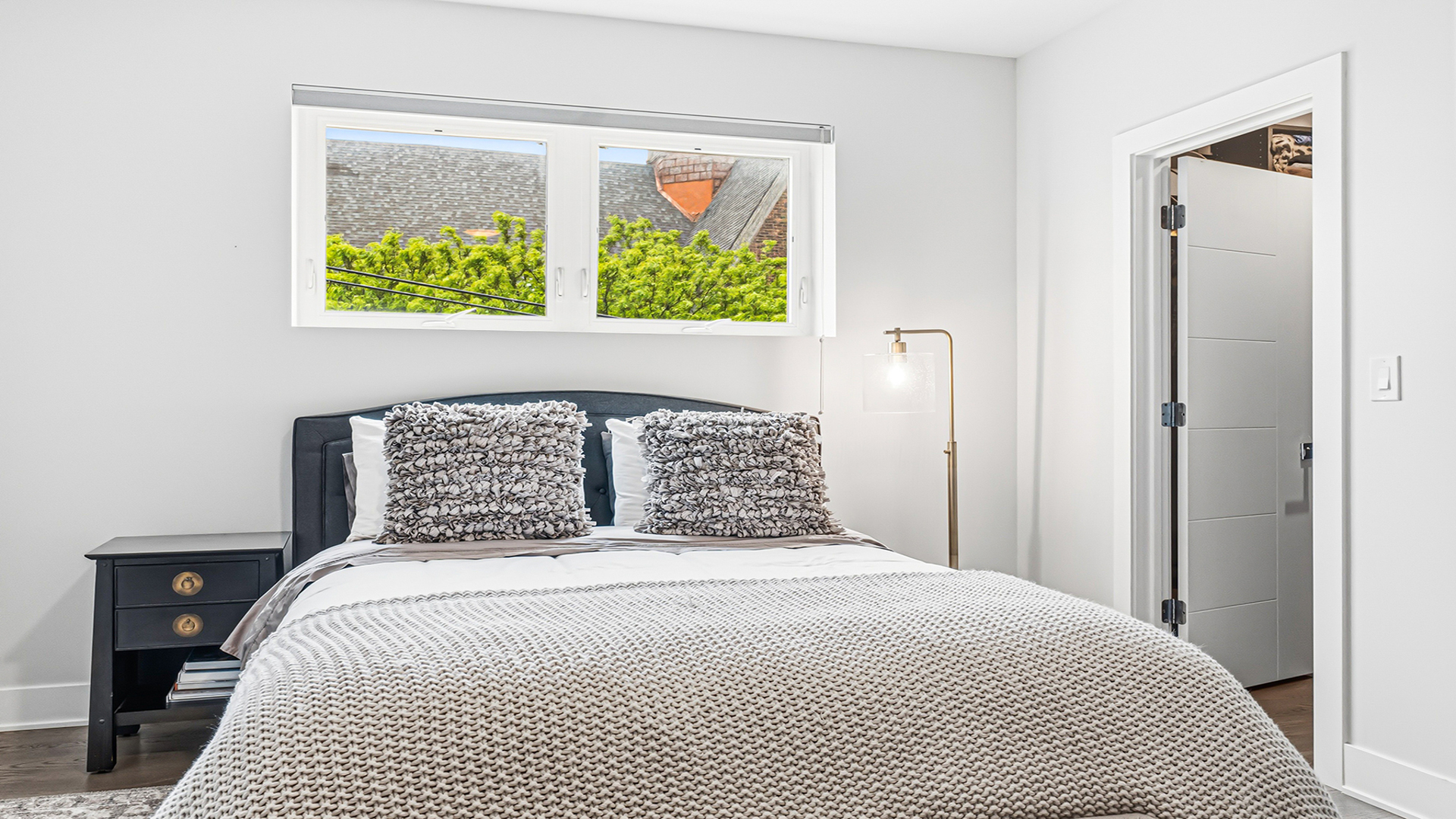 2703 W Belmont Avenue Unit: 3E
