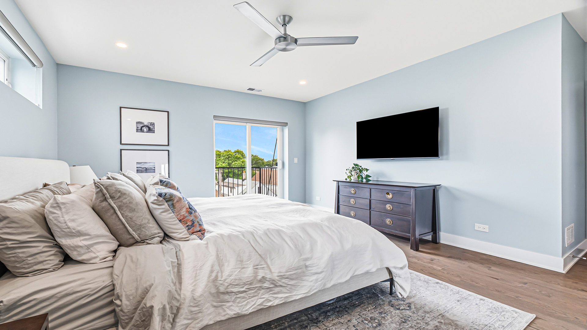2703 W Belmont Avenue Unit: 3E