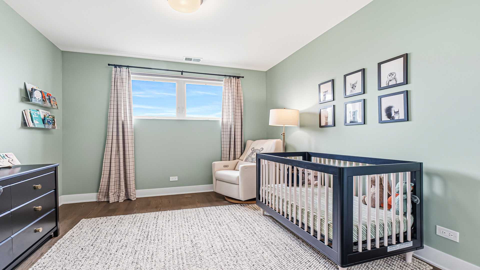 2703 W Belmont Avenue Unit: 3E