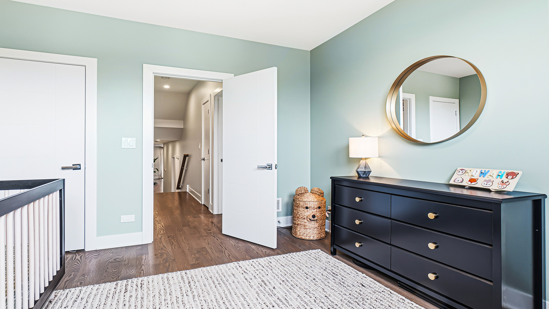 2703 W Belmont Avenue Unit: 3E