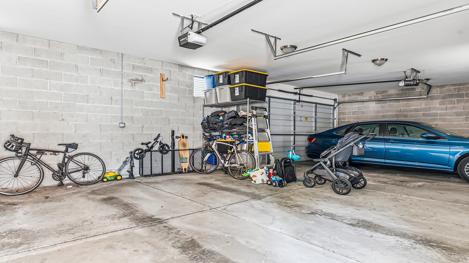2703 W Belmont Avenue Unit: 3E