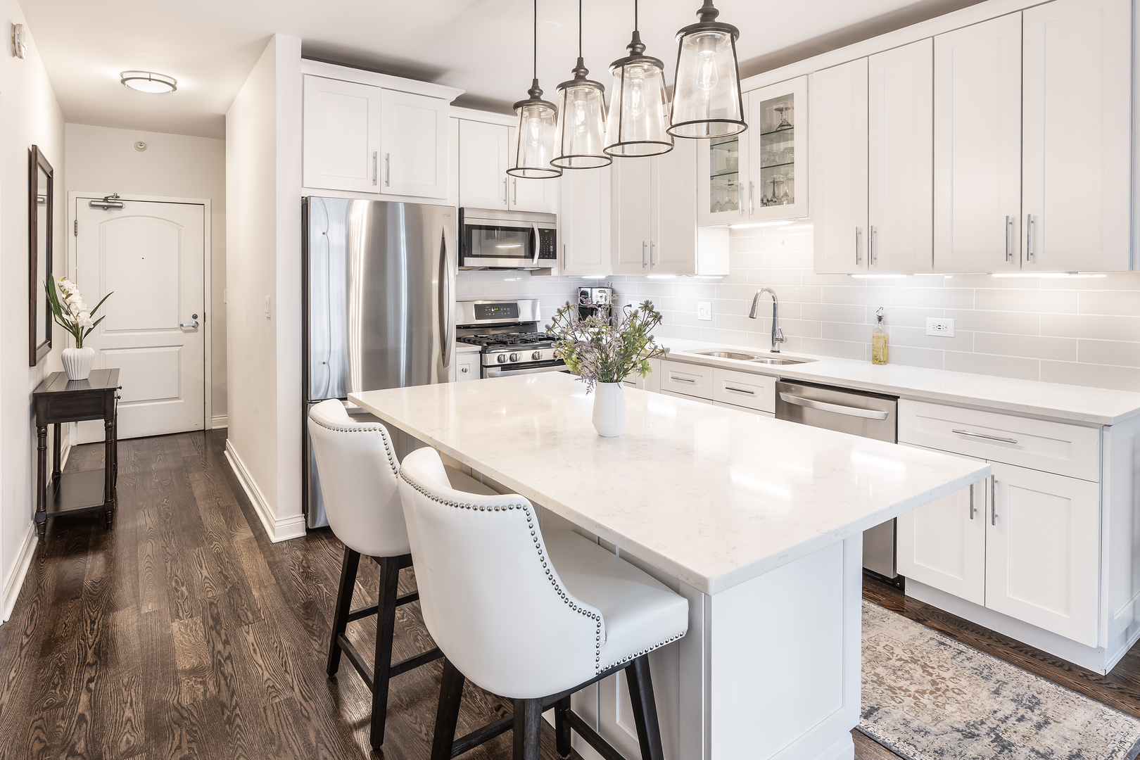 21 W Chestnut Street Unit: 1206