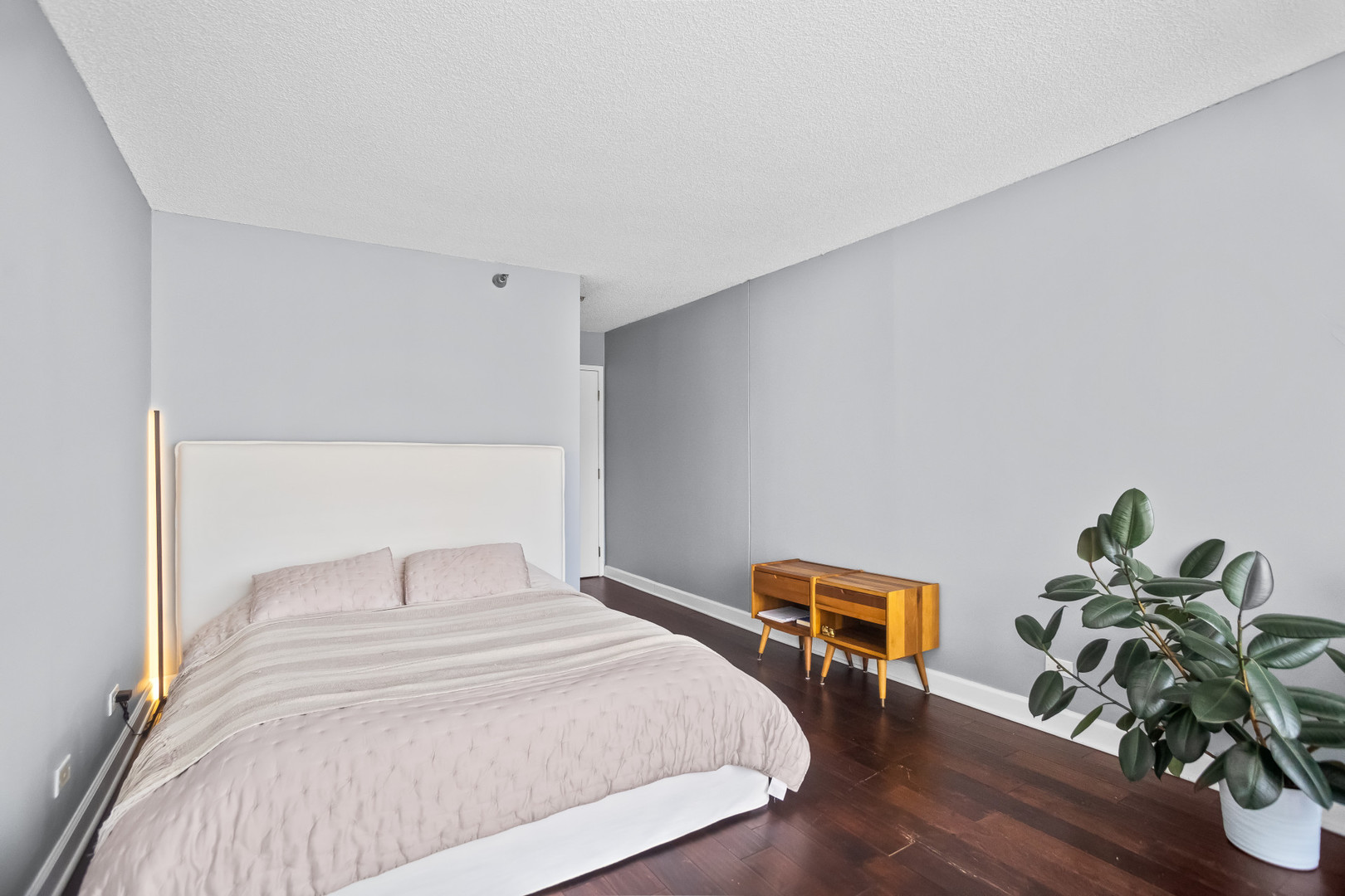 440 N Wabash Avenue Unit: 3810