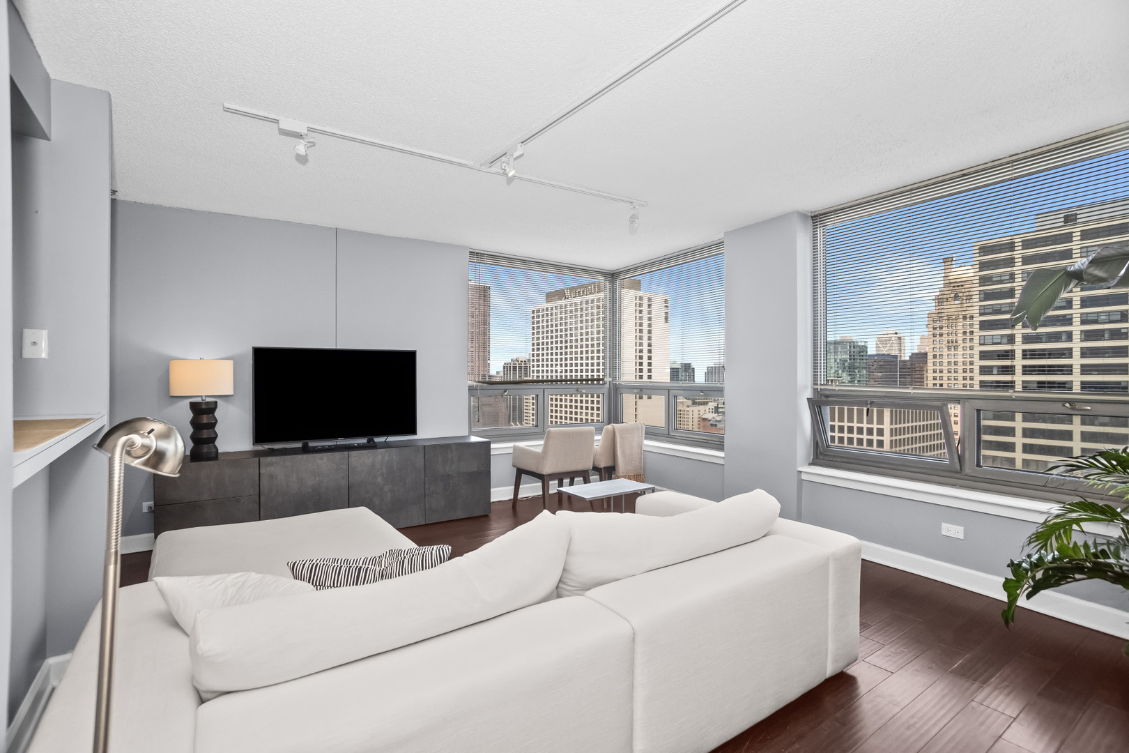 440 N Wabash Avenue Unit: 3810