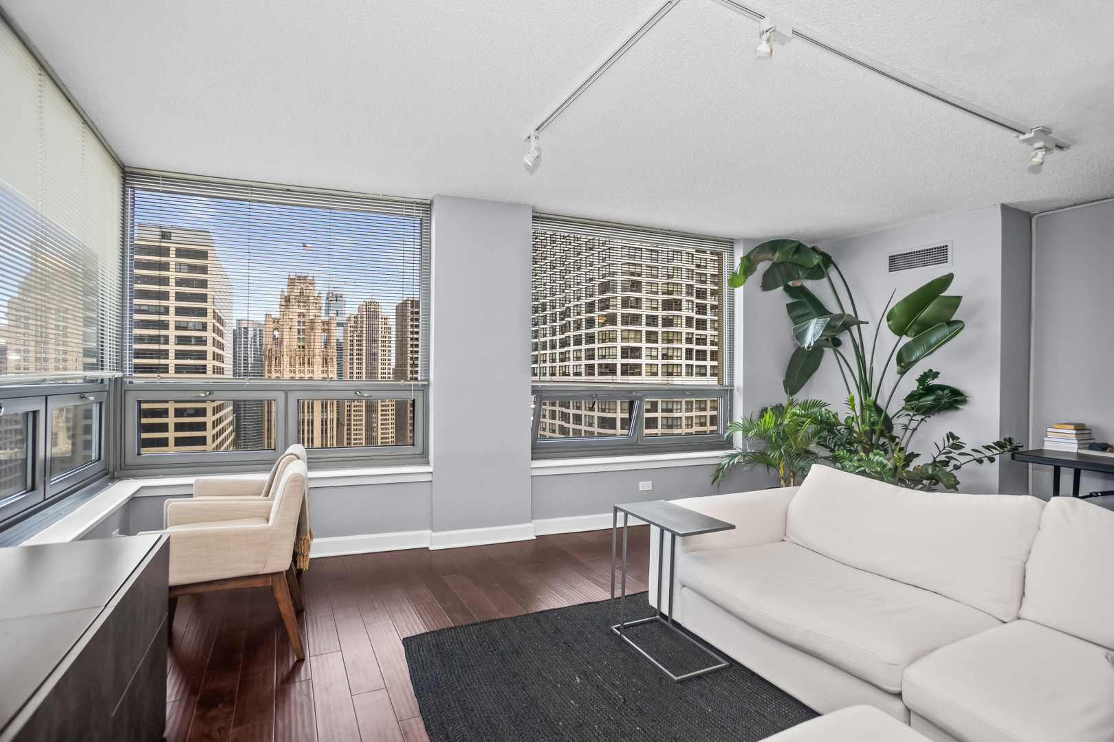 440 N Wabash Avenue Unit: 3810