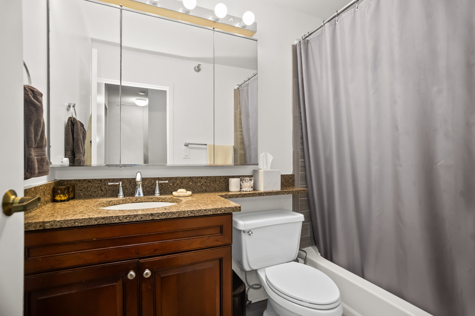 440 N Wabash Avenue Unit: 3810