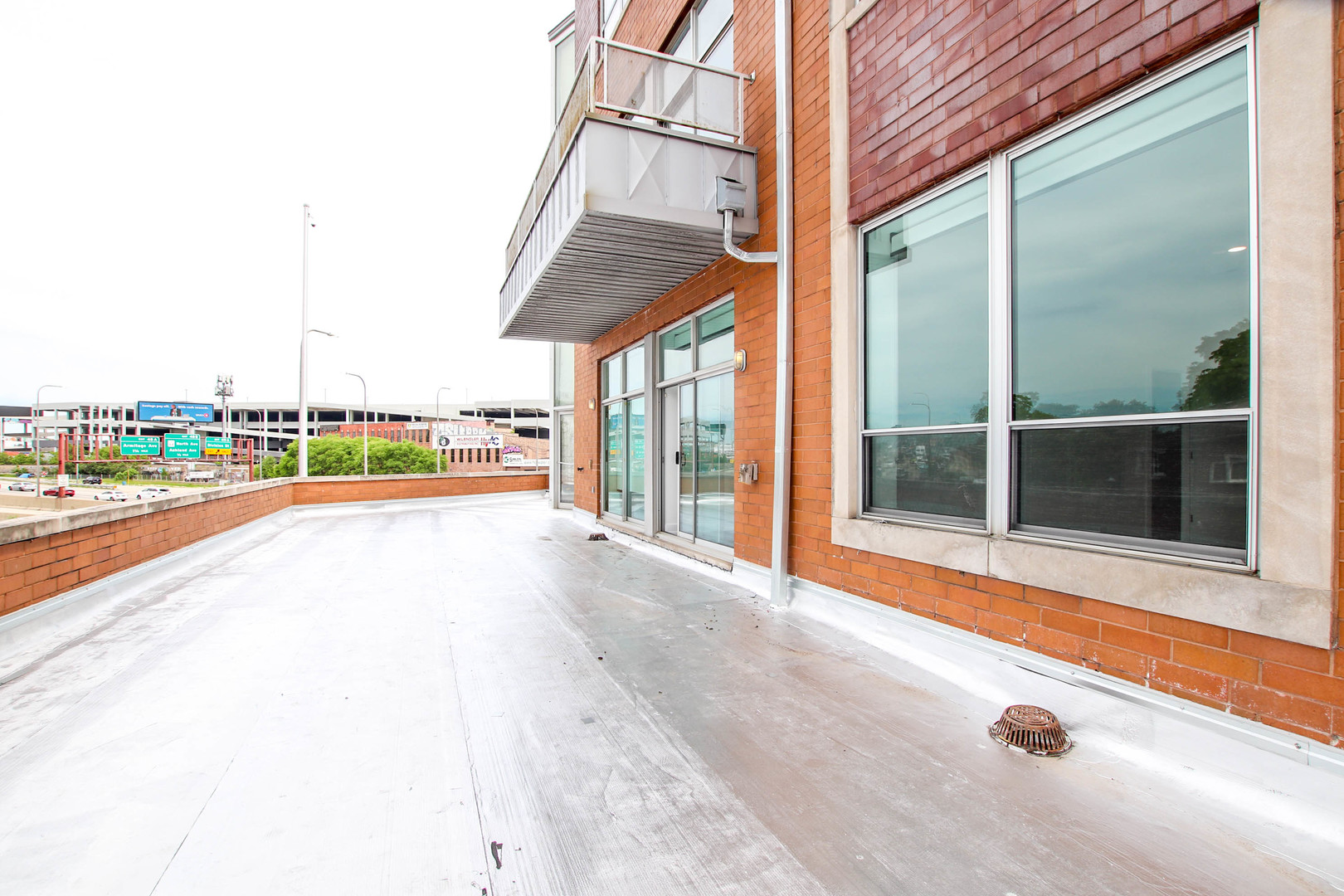 1001 N Milwaukee Avenue Unit: 204
